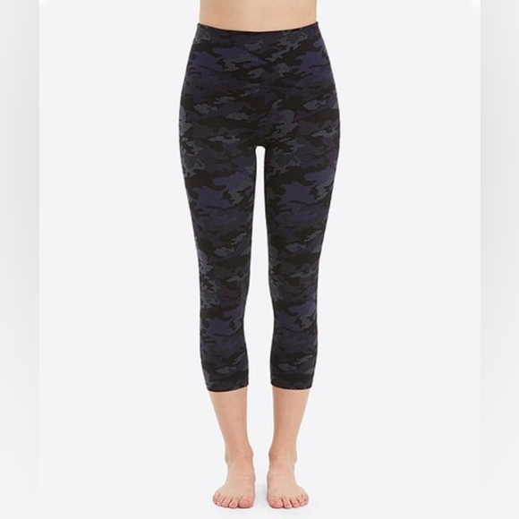SPANX Pants - SPANX BootyBoost Active Crop Seamless Leggings Black Marled Heather Cosmic Sze L